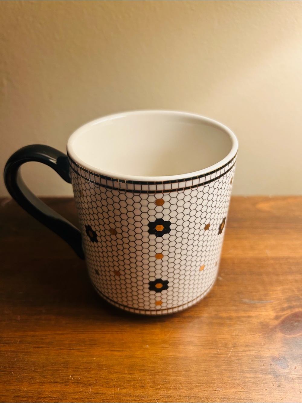 Anthropologie Mosaic Monogram Mug in Black and Gold - Picture 2 of 3